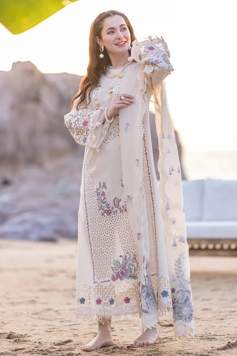 LLUXURY LAWN 44